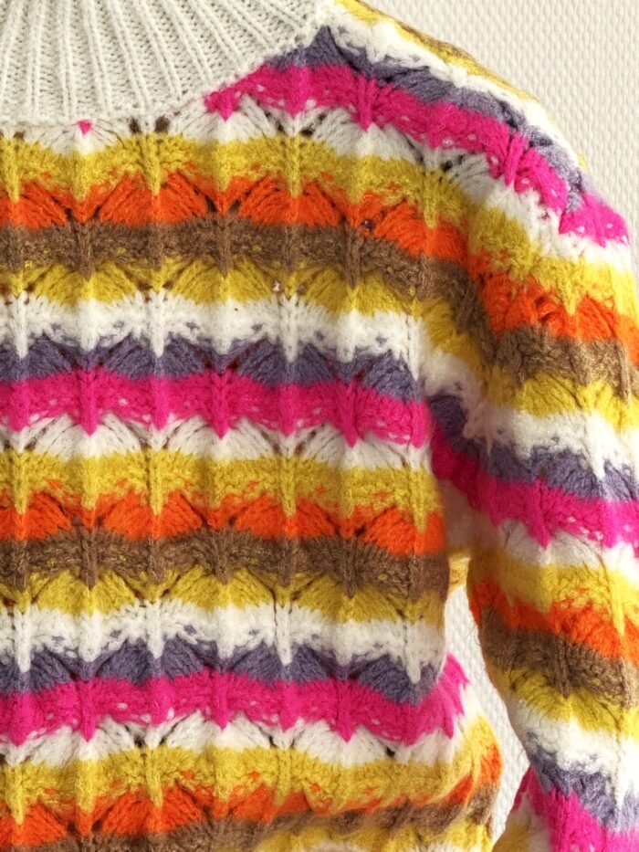 Gebreide Coltrui met Kleurrijke Strepen - Afbeelding 2