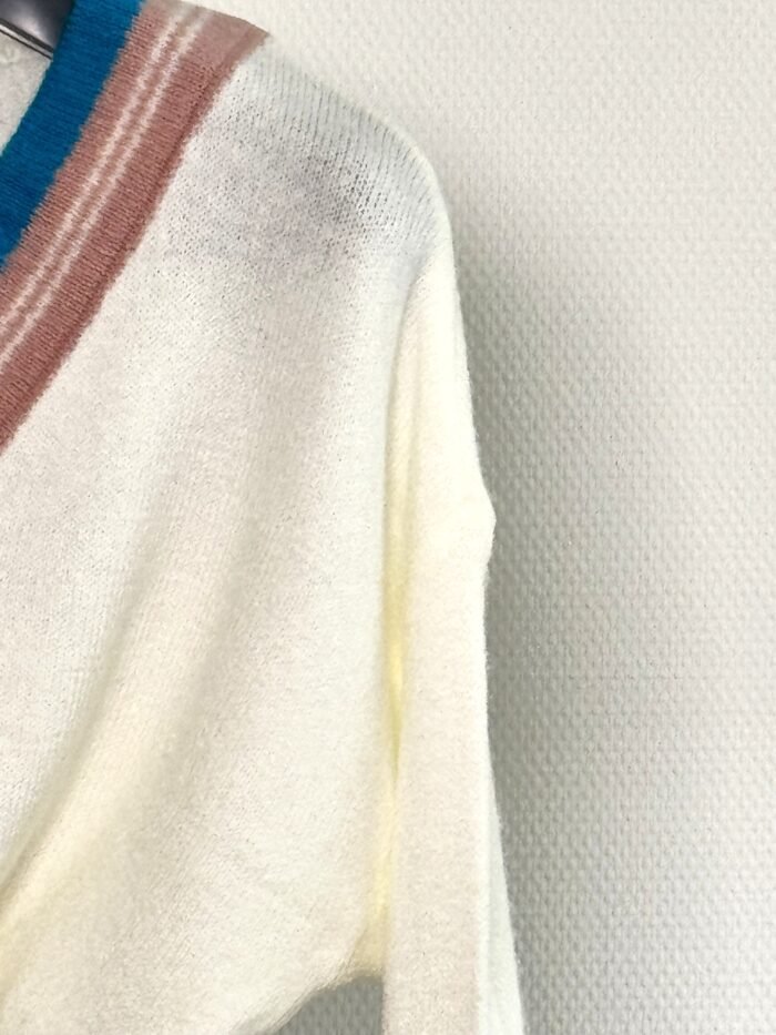 Trui Set met V-Hals en Driekleurige Details - Afbeelding 2