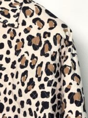 Lichtgewicht Jas met Luipaardprint – Gedurfd en Tijdloos - Afbeelding 3