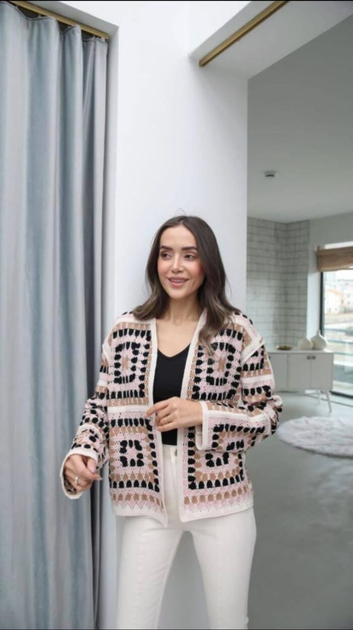 Gehaakte cardigan met modern patroon in beige en roze tinten - Afbeelding 2