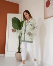 Groene Gebreide Damesvest met Knopen – Stijlvol & Comfortabel - Afbeelding 2