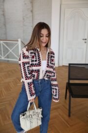 Stijlvolle gehaakte cardigan met kleurrijk patroon - Afbeelding 2