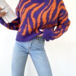 Gebreide Trui met Paars & Oranje Zebrapatroon – Gedurfd en Dynamisch