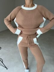 Chic Gebreid Set – Bruin & Ecru - Afbeelding 2