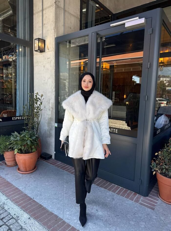 Winterjas met Witte Bontkraag - Afbeelding 3