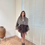 Chique Jas met Luxe Faux Fur Kraag en Manchetten
