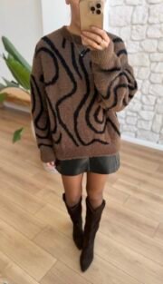 Bruine Gebreide Trui met Abstract Motief - Afbeelding 3