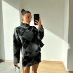 Geruite Gebreide Set Grijs – Warme Trui & Minirok